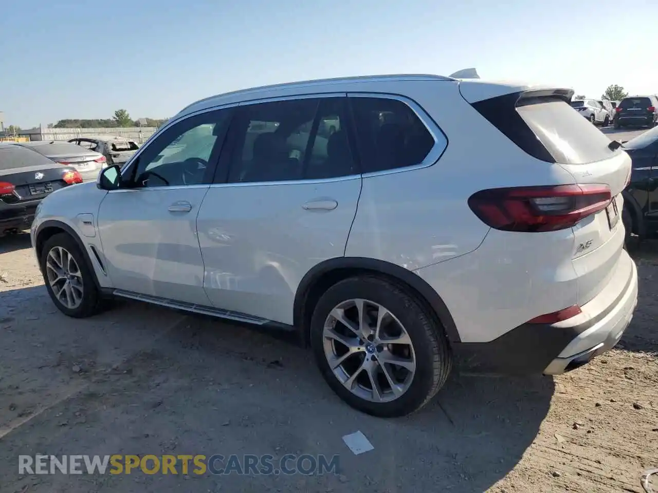 2 Photograph of a damaged car 5UXTA6C09P9P04890 BMW X5 2023