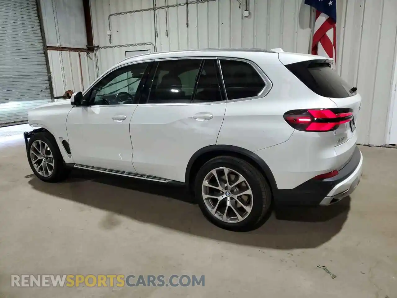 2 Photograph of a damaged car 5UX13EU00R9U55313 BMW X5 2024