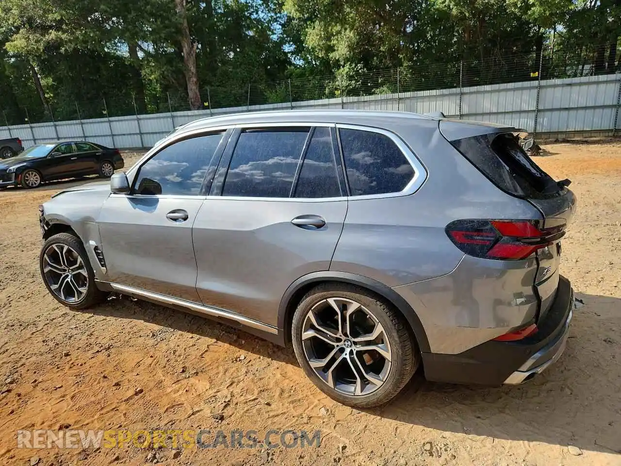 2 Photograph of a damaged car 5UX13EU01R9S65410 BMW X5 2024