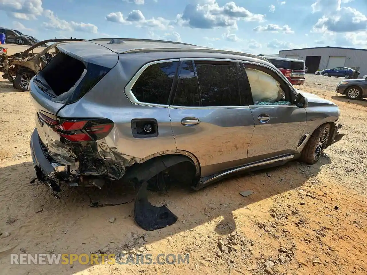 3 Photograph of a damaged car 5UX13EU01R9S65410 BMW X5 2024