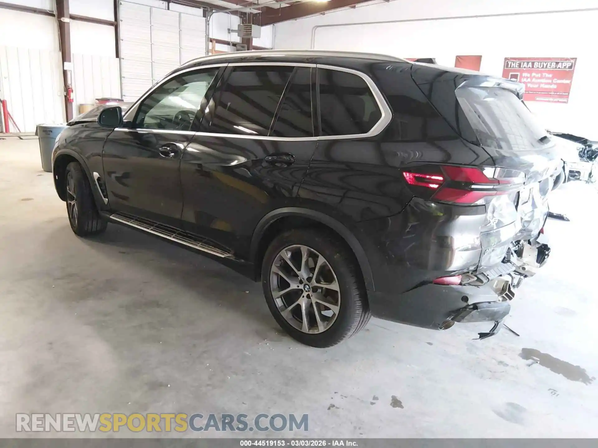 3 fotografías del automóvil dañado 5UX13EU02R9T70599 BMW X5 2024