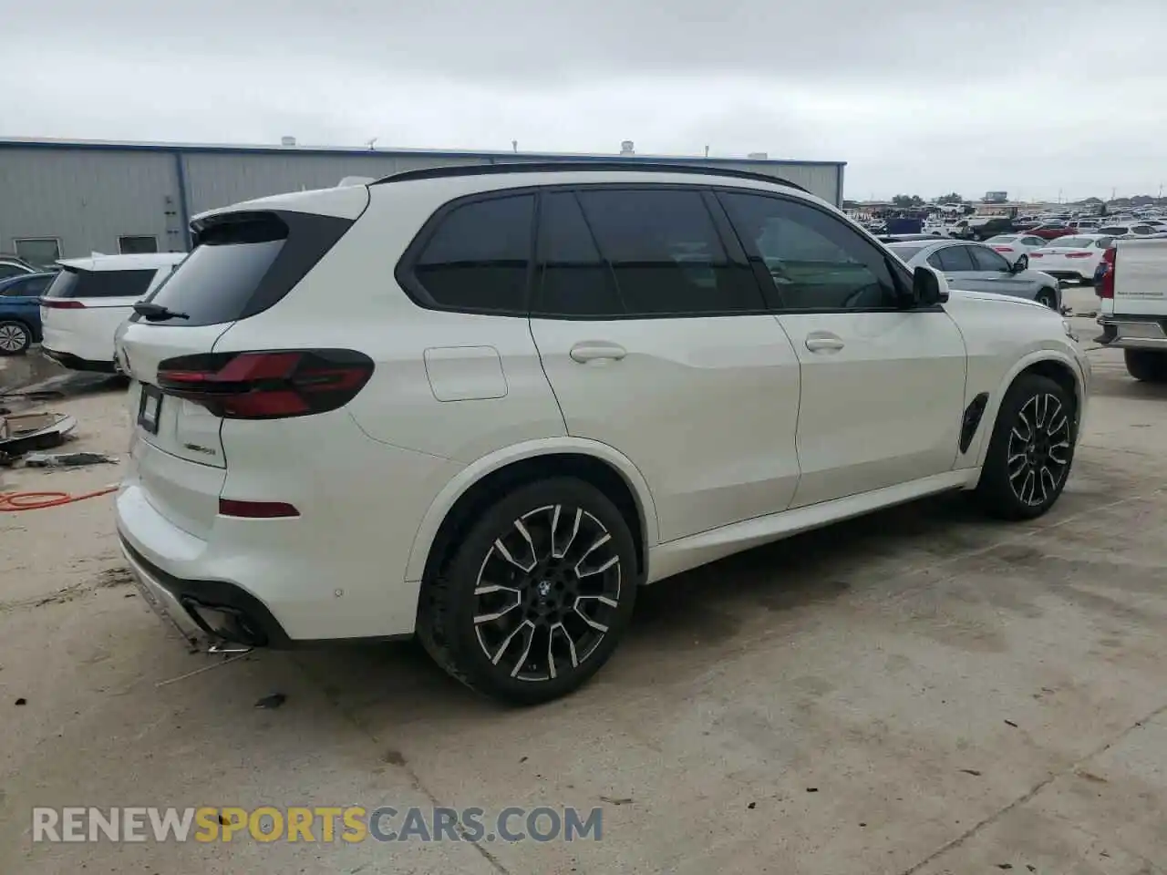 3 Photograph of a damaged car 5UX13EU03R9S41450 BMW X5 2024