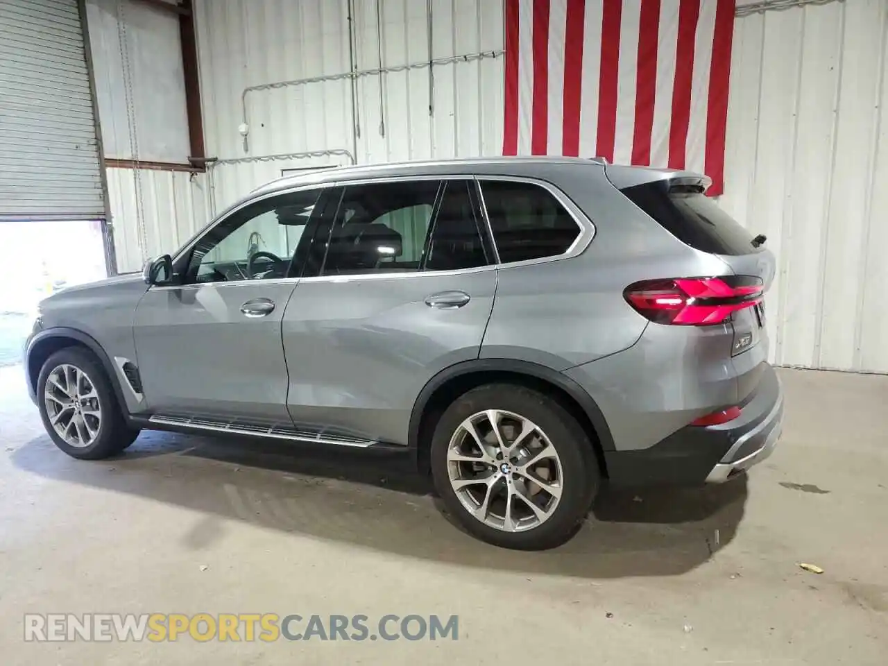 2 Photograph of a damaged car 5UX13EU03R9T35831 BMW X5 2024