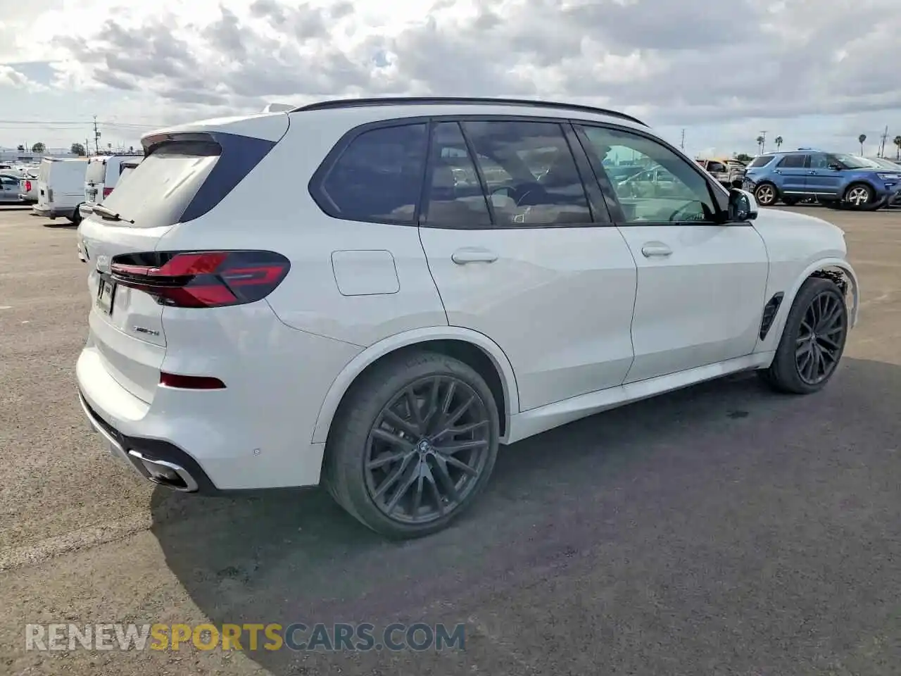 3 Photograph of a damaged car 5UX13EU03R9T89291 BMW X5 2024