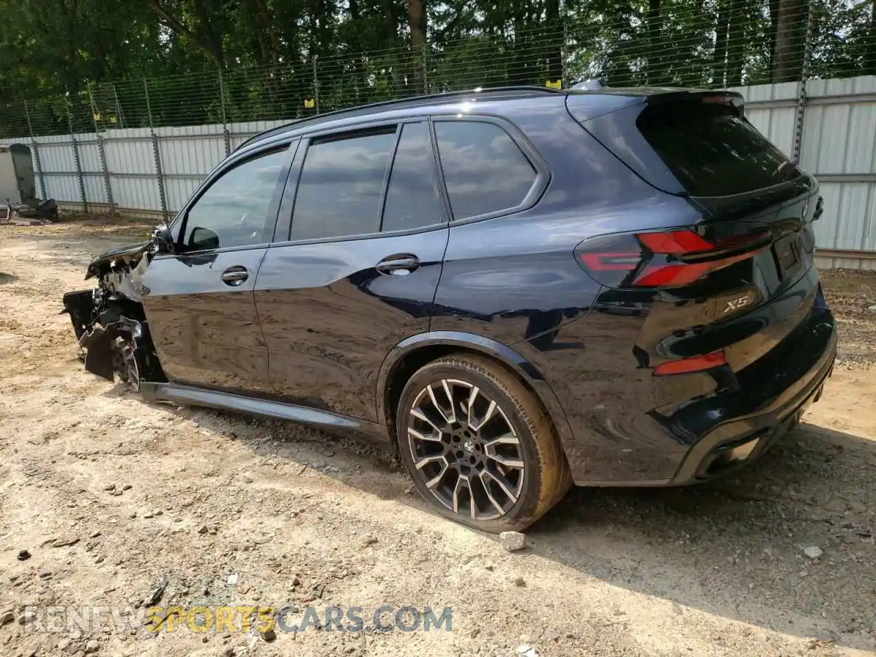 2 Photograph of a damaged car 5UX13EU06R9S49686 BMW X5 2024