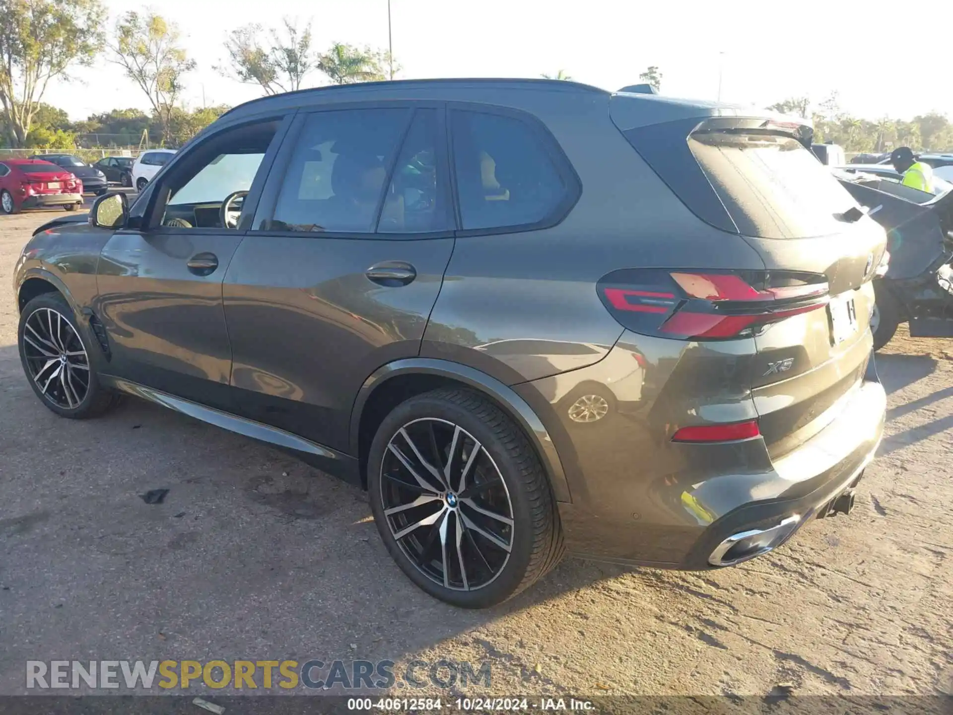 3 Photograph of a damaged car 5UX13EU06R9S56461 BMW X5 2024