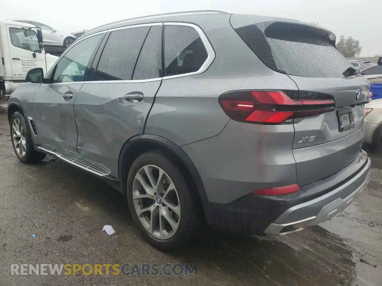 2 Фотография поврежденного автомобиля 5UX13EU06R9V29236 BMW X5 2024