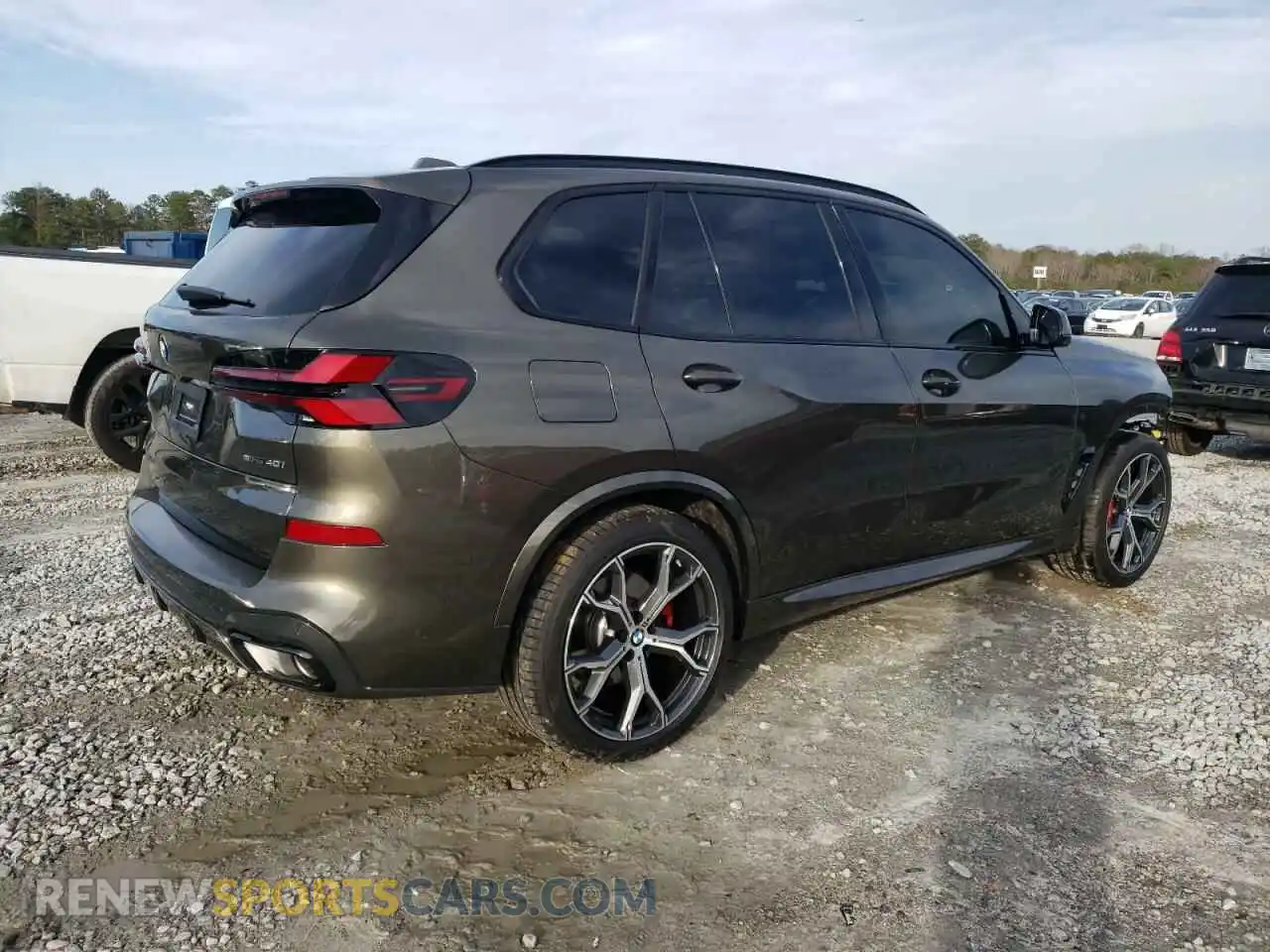 3 Photograph of a damaged car 5UX13EU07R9S48921 BMW X5 2024