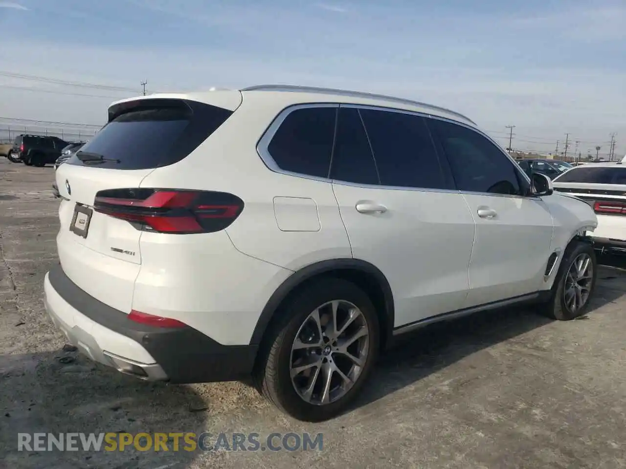 3 Photograph of a damaged car 5UX13EU07R9S70689 BMW X5 2024