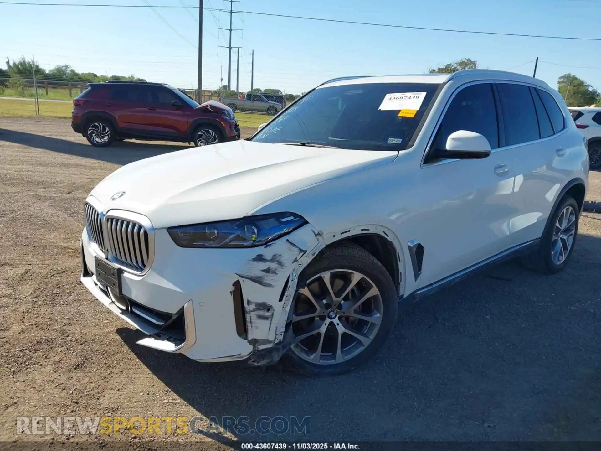 2 Photograph of a damaged car 5UX13EU07R9T09569 BMW X5 2024