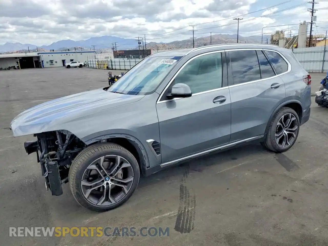 1 Photograph of a damaged car 5UX13EU07R9U66440 BMW X5 2024