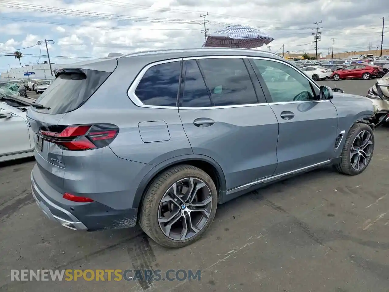 3 Photograph of a damaged car 5UX13EU07R9U66440 BMW X5 2024