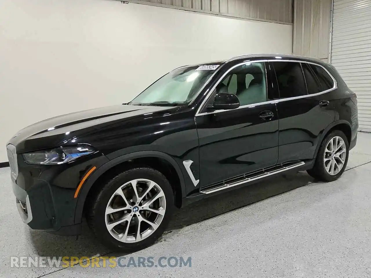 1 Photograph of a damaged car 5UX13EU07R9U96151 BMW X5 2024