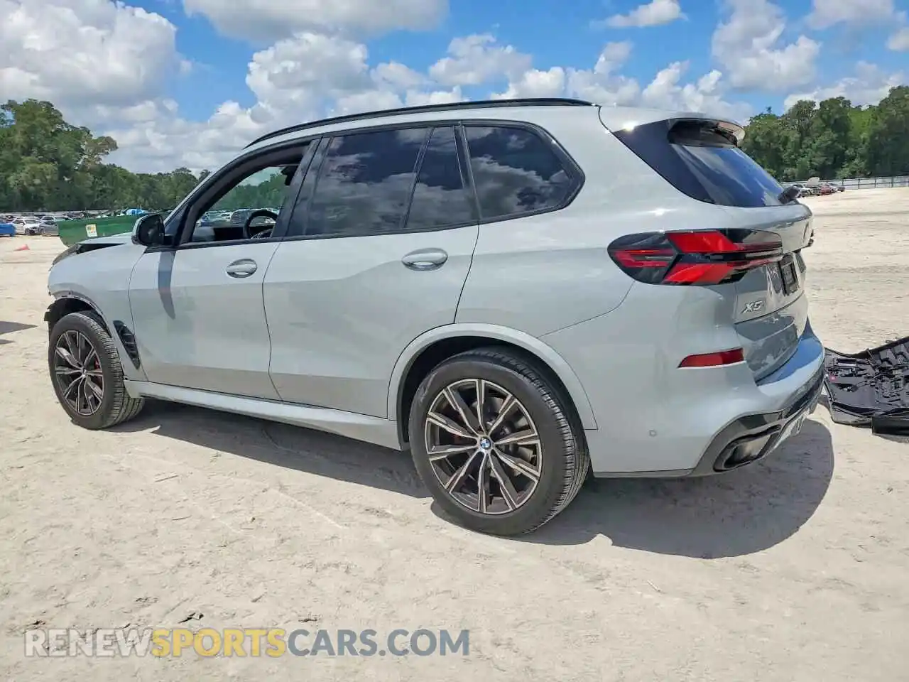 2 Photograph of a damaged car 5UX13EU08R9S43985 BMW X5 2024