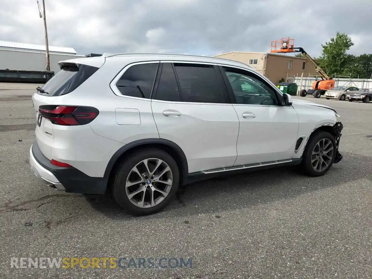 3 Photograph of a damaged car 5UX13EU08R9U55673 BMW X5 2024