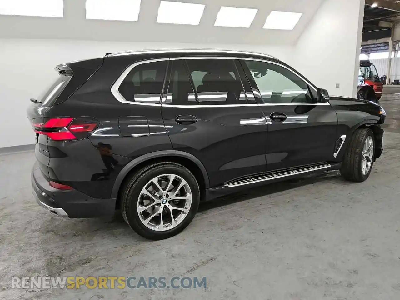 3 Photograph of a damaged car 5UX13EU08R9V48208 BMW X5 2024