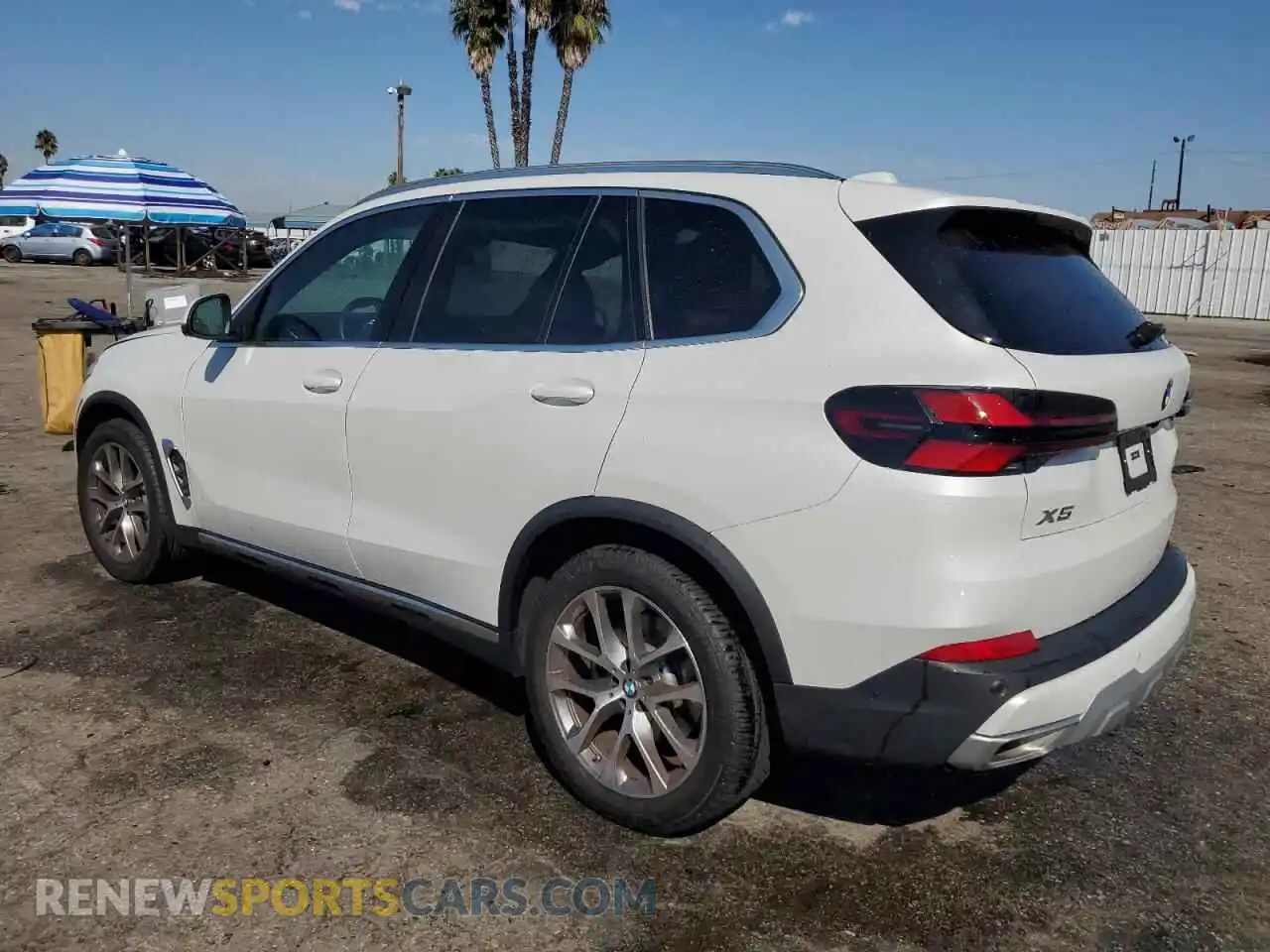 2 Фотография поврежденного автомобиля 5UX13EU09R9V53482 BMW X5 2024