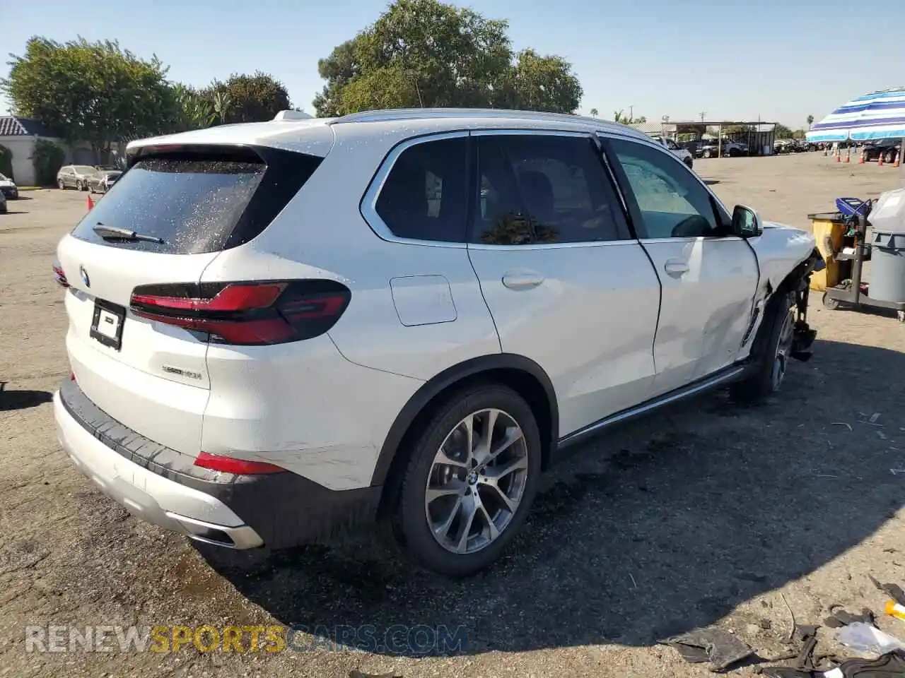 3 Фотография поврежденного автомобиля 5UX13EU09R9V53482 BMW X5 2024