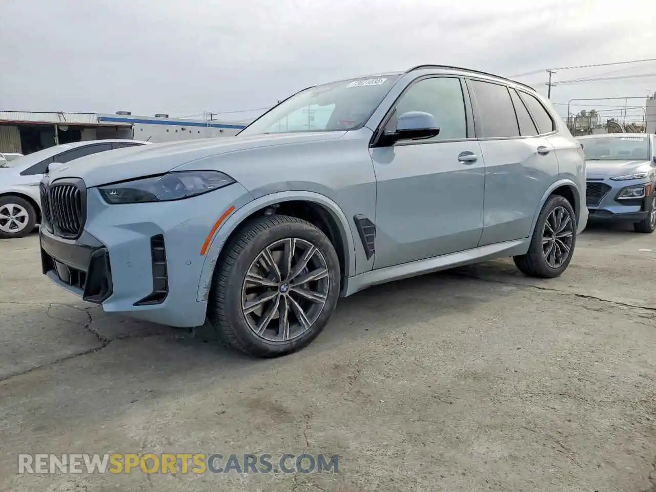 1 Photograph of a damaged car 5UX13EU0XR9T45532 BMW X5 2024