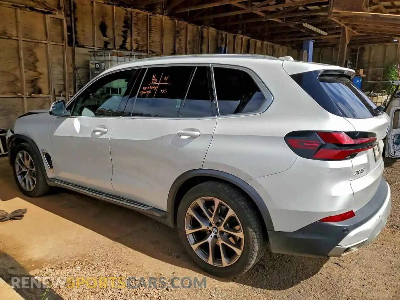 2 Фотография поврежденного автомобиля 5UX13EU0XR9U20732 BMW X5 2024