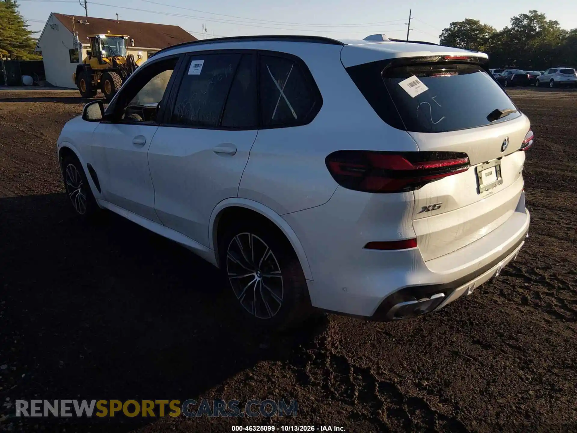3 Photograph of a damaged car 5UX23EU00R9S10449 BMW X5 2024