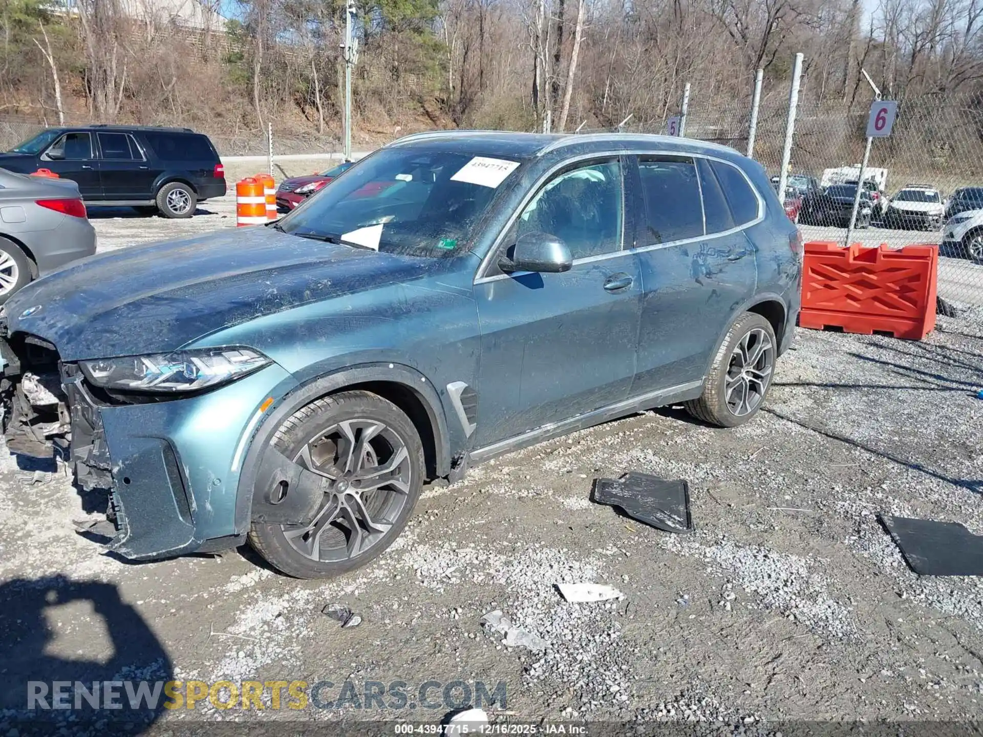 2 fotografías del automóvil dañado 5UX23EU00R9S26876 BMW X5 2024