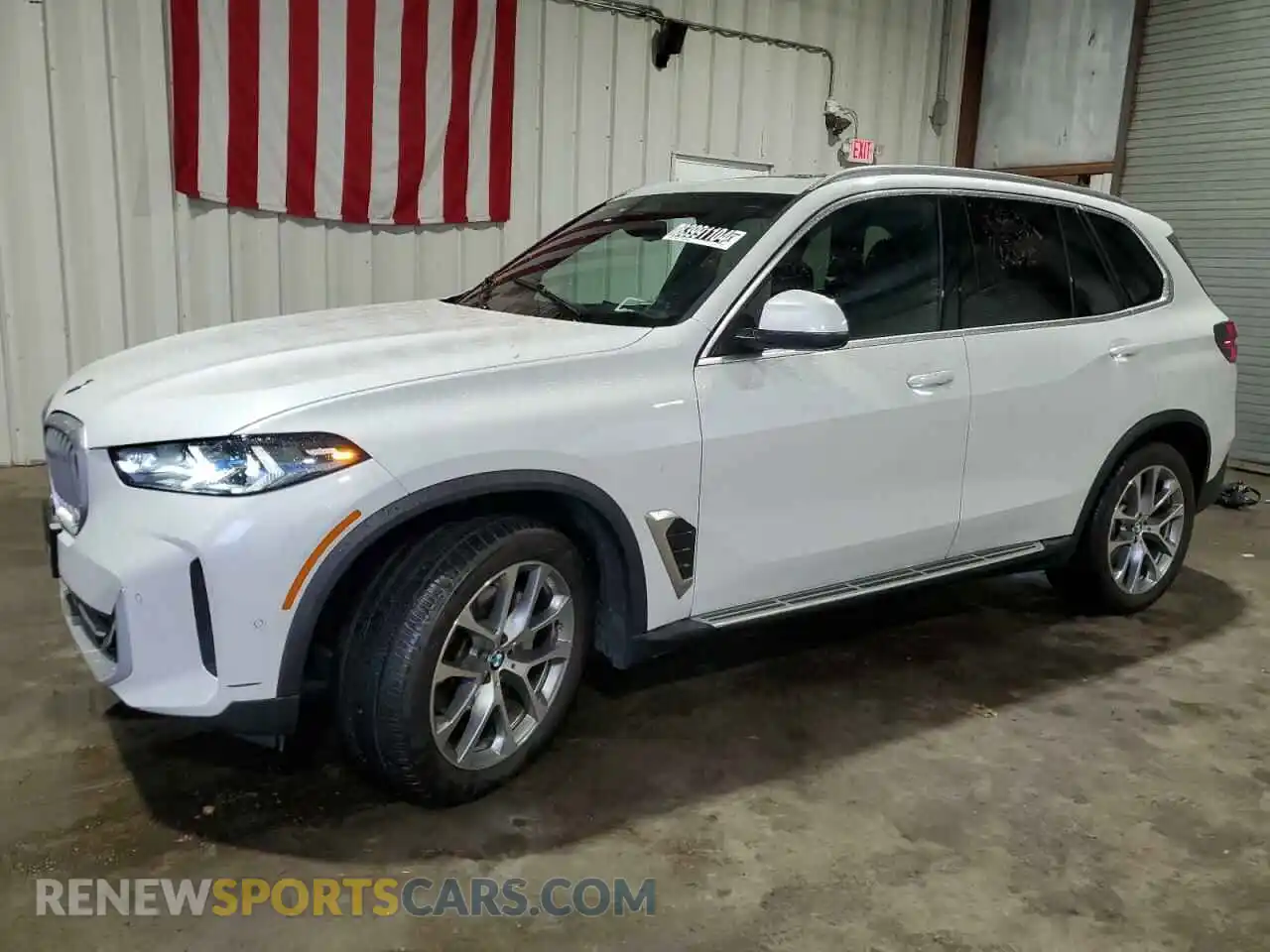1 Photograph of a damaged car 5UX23EU00R9V74788 BMW X5 2024