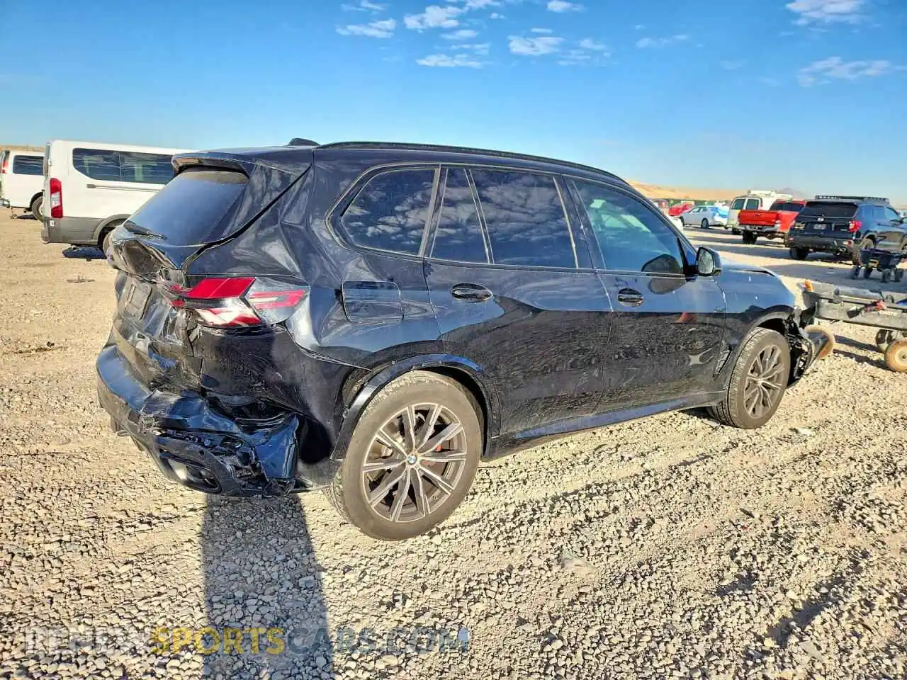 3 fotografías del automóvil dañado 5UX23EU00R9W18918 BMW X5 2024