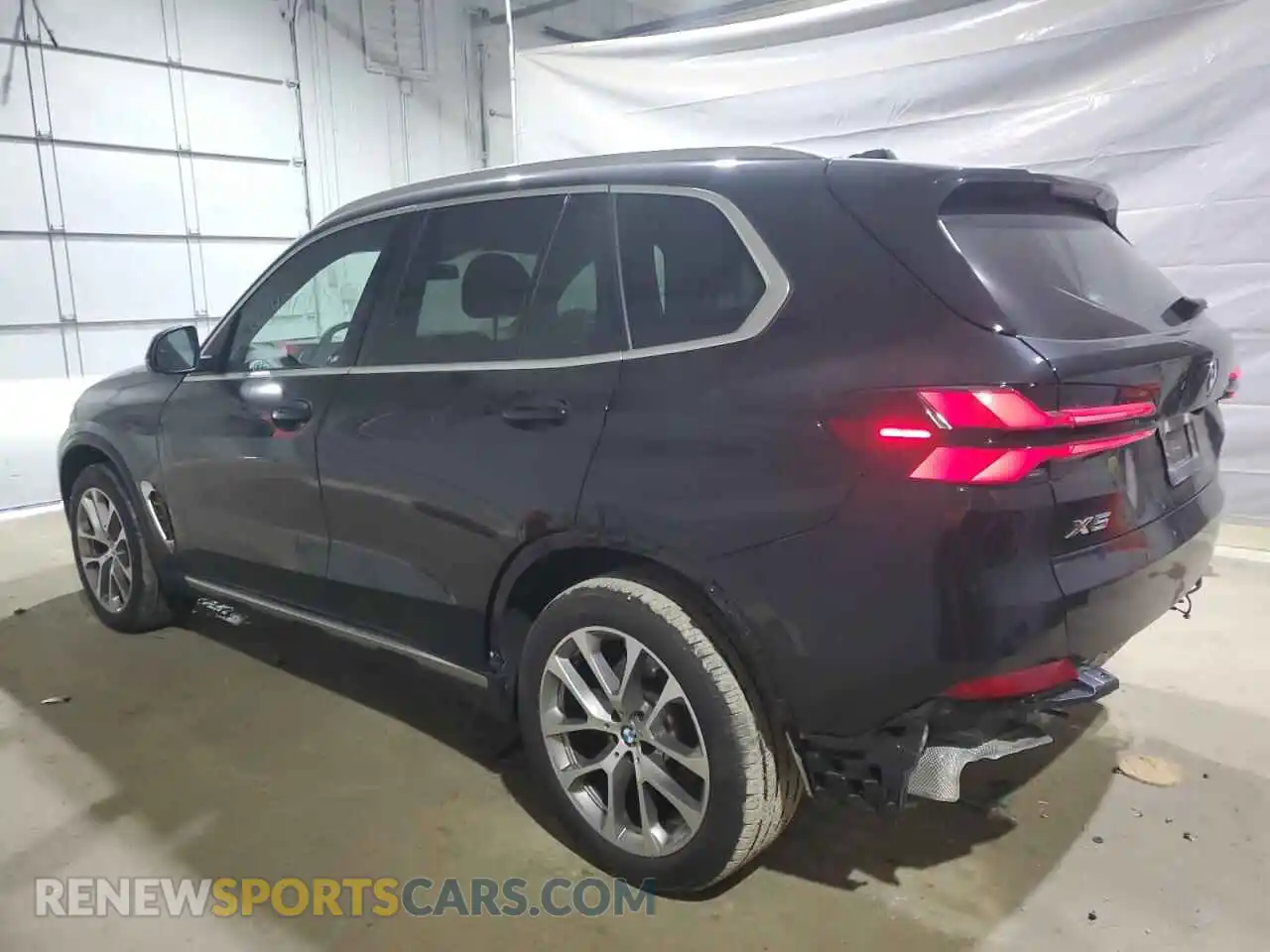 2 Photograph of a damaged car 5UX23EU01R9T55094 BMW X5 2024