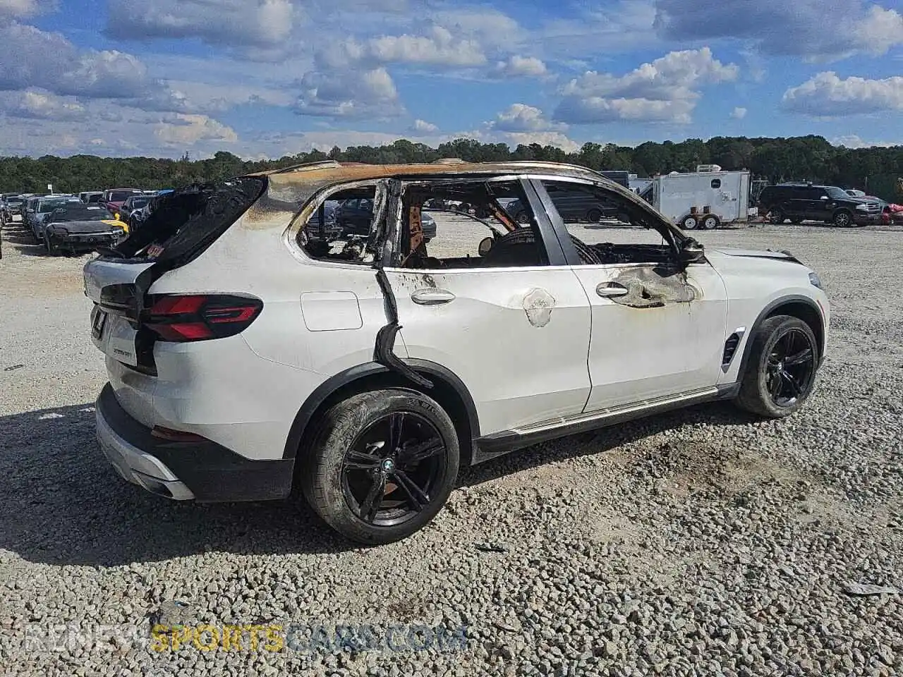 3 Photograph of a damaged car 5UX23EU01R9T63678 BMW X5 2024