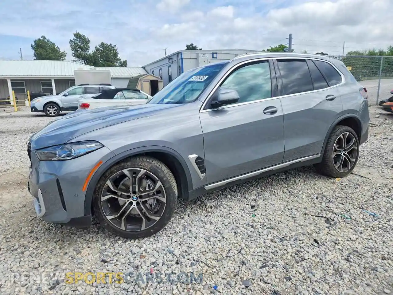 1 Photograph of a damaged car 5UX23EU02R9S16799 BMW X5 2024