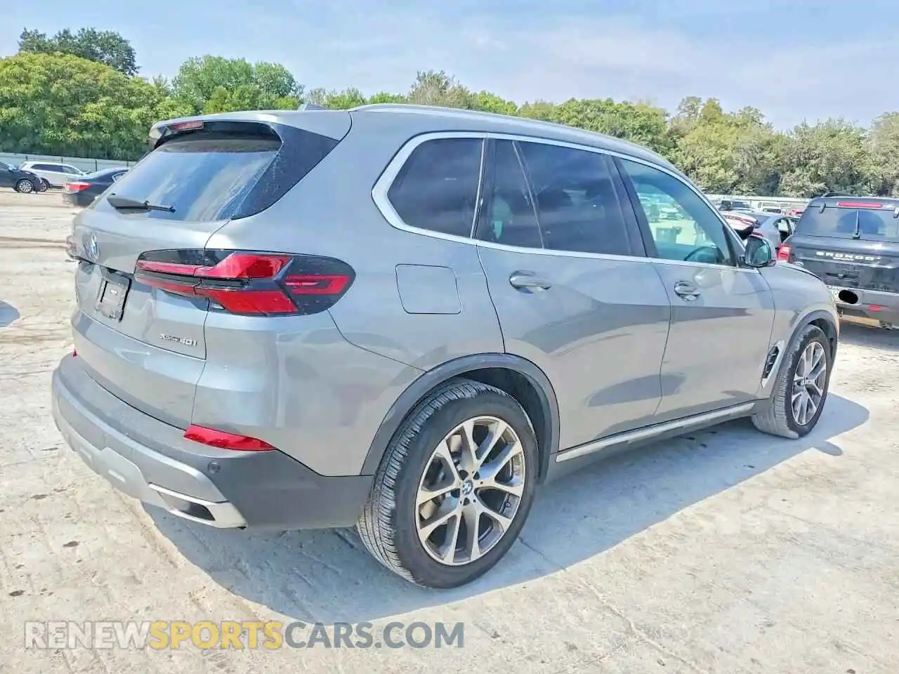 3 Фотография поврежденного автомобиля 5UX23EU02R9S28497 BMW X5 2024