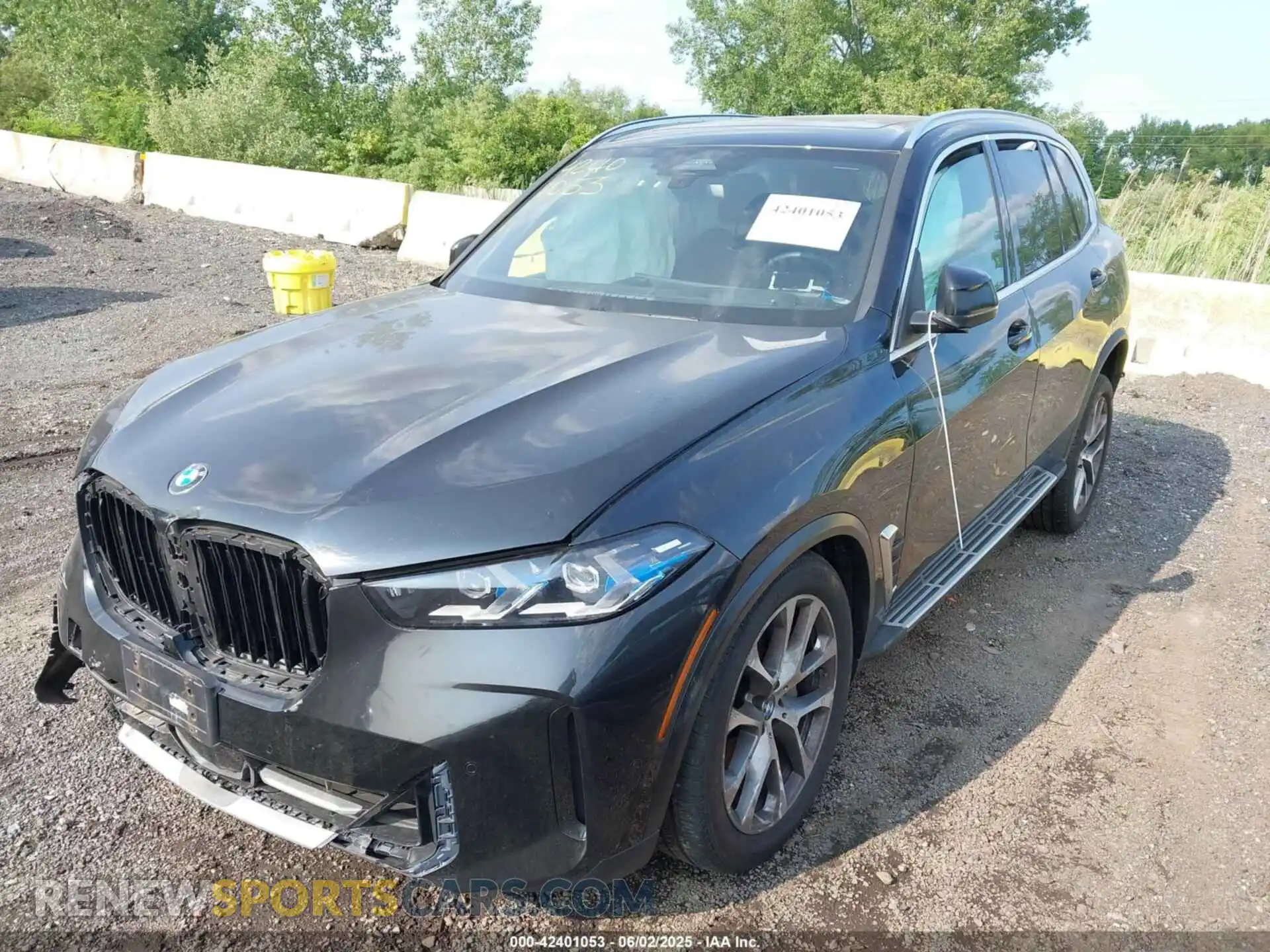 2 fotografías del automóvil dañado 5UX23EU02R9S28600 BMW X5 2024