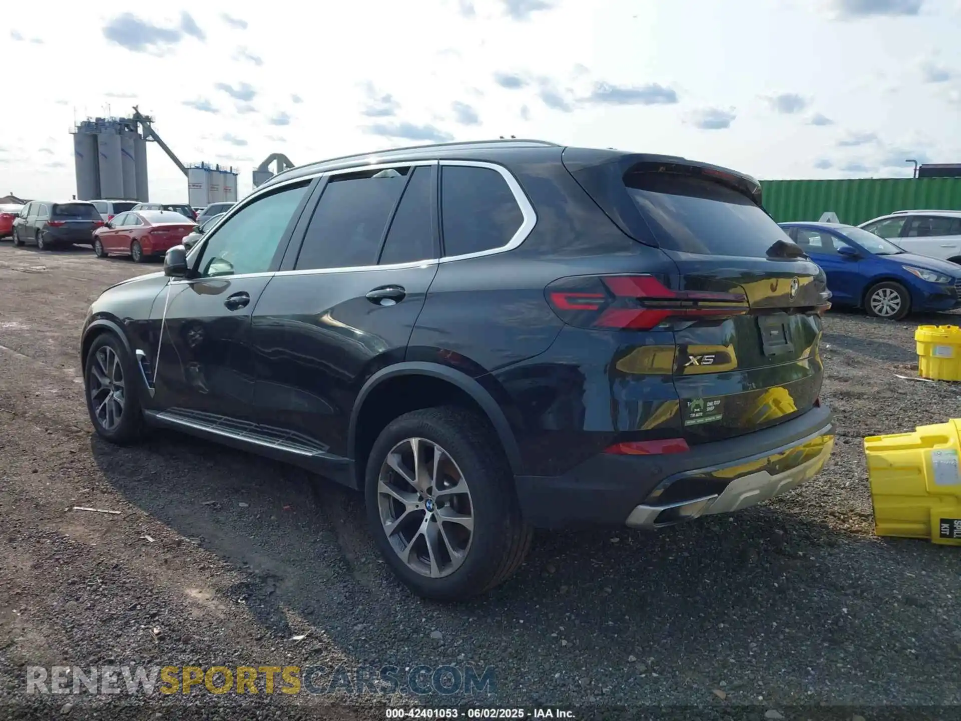 3 fotografías del automóvil dañado 5UX23EU02R9S28600 BMW X5 2024