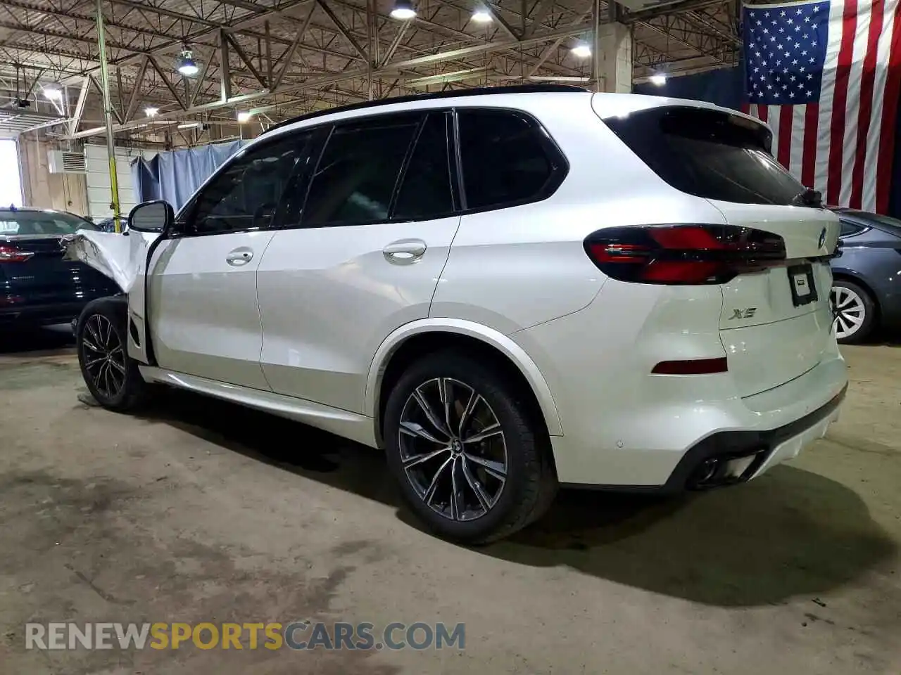 2 fotografías del automóvil dañado 5UX23EU02R9S34333 BMW X5 2024