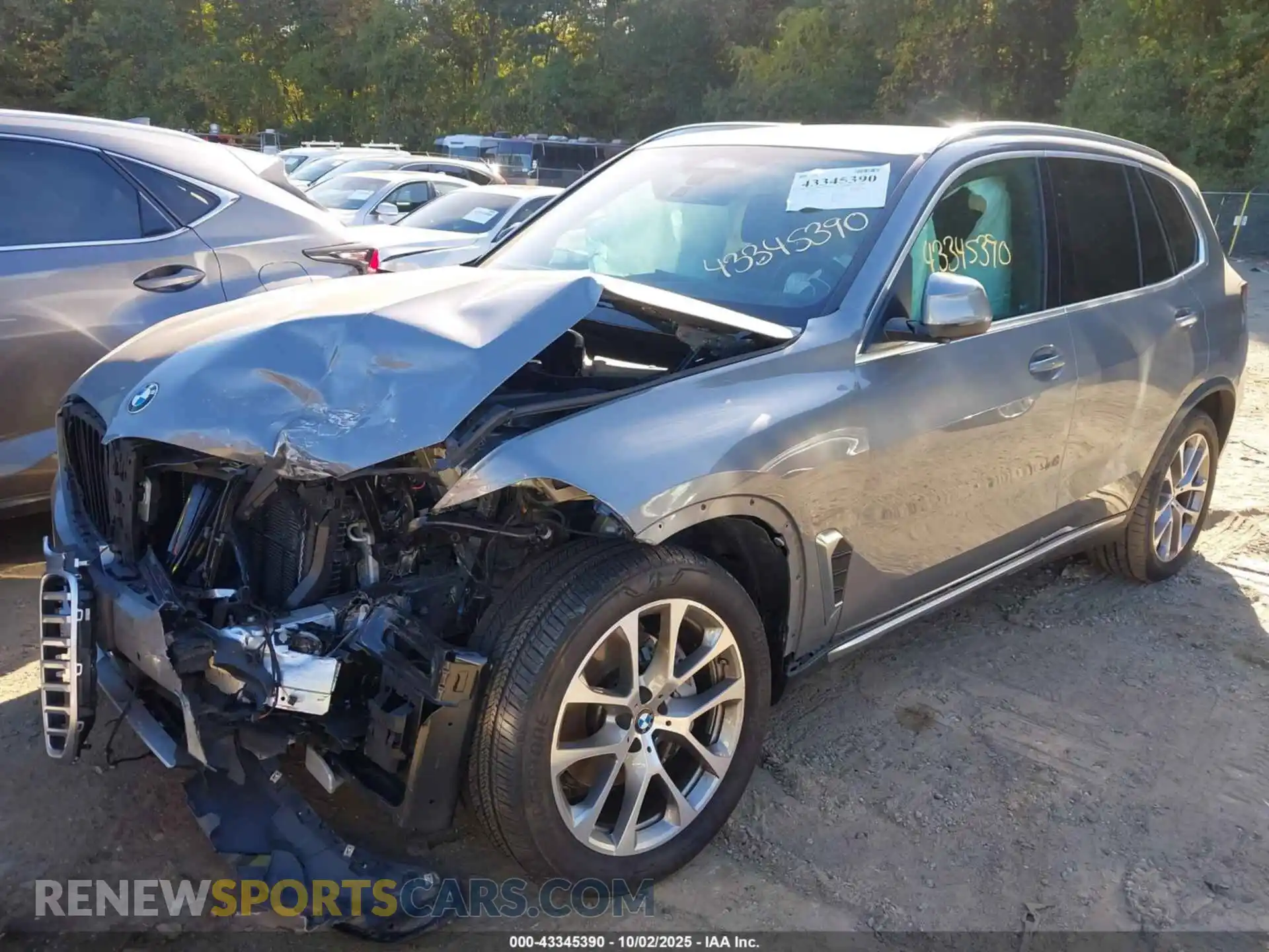 2 Фотография поврежденного автомобиля 5UX23EU02R9S62648 BMW X5 2024
