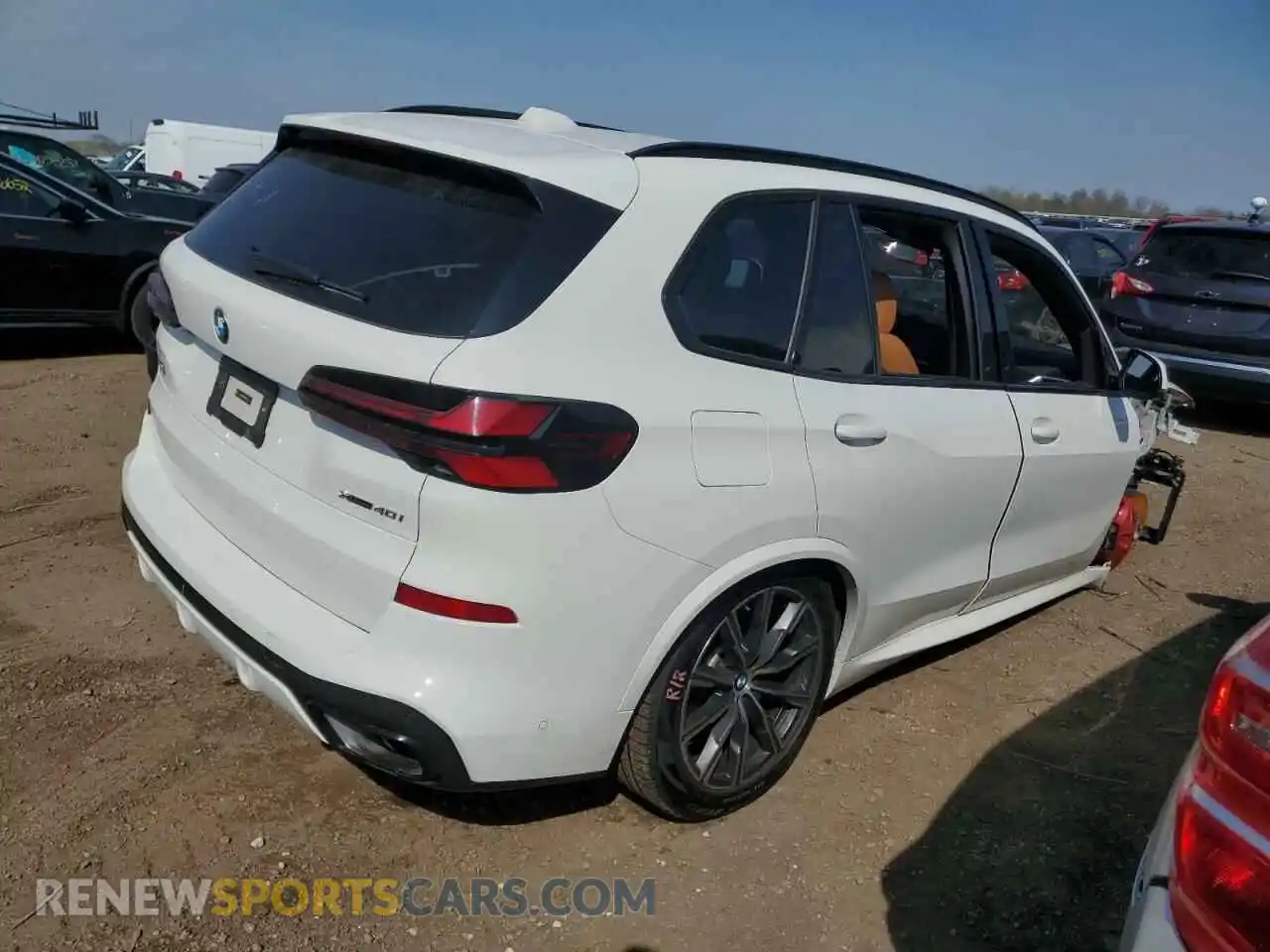 3 Фотография поврежденного автомобиля 5UX23EU02R9T40376 BMW X5 2024