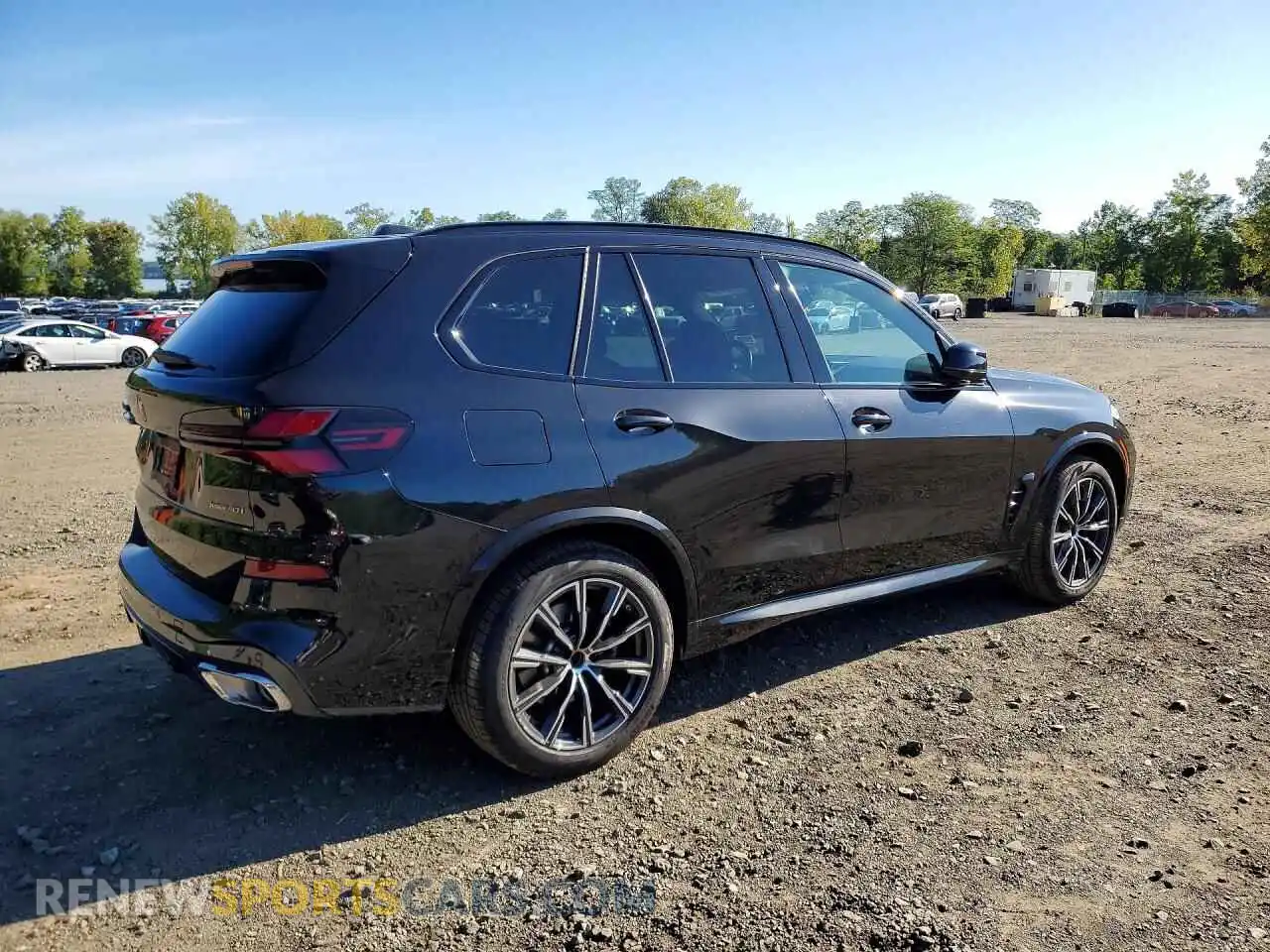3 Photograph of a damaged car 5UX23EU02R9T66976 BMW X5 2024