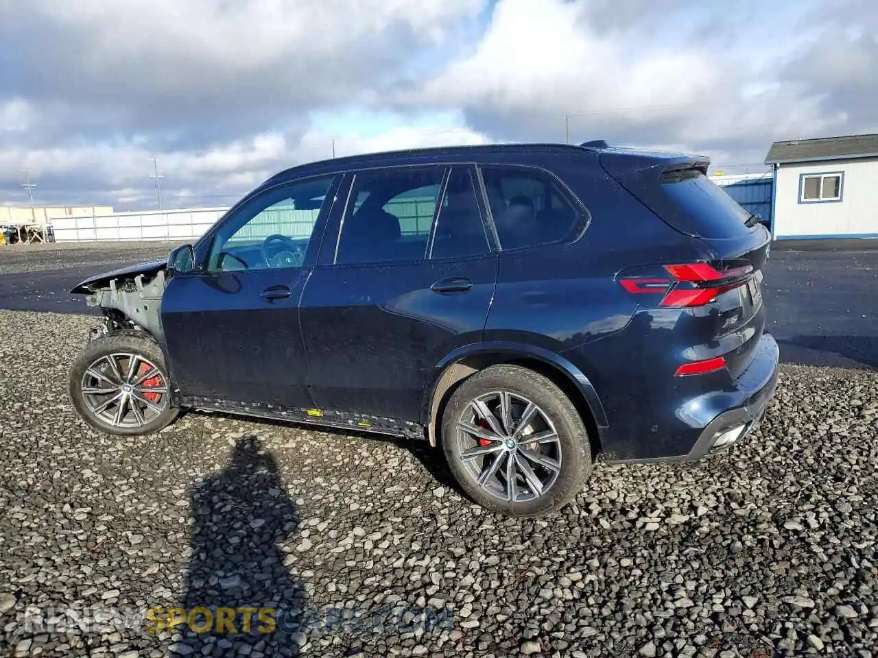 2 fotografías del automóvil dañado 5UX23EU02R9U13343 BMW X5 2024