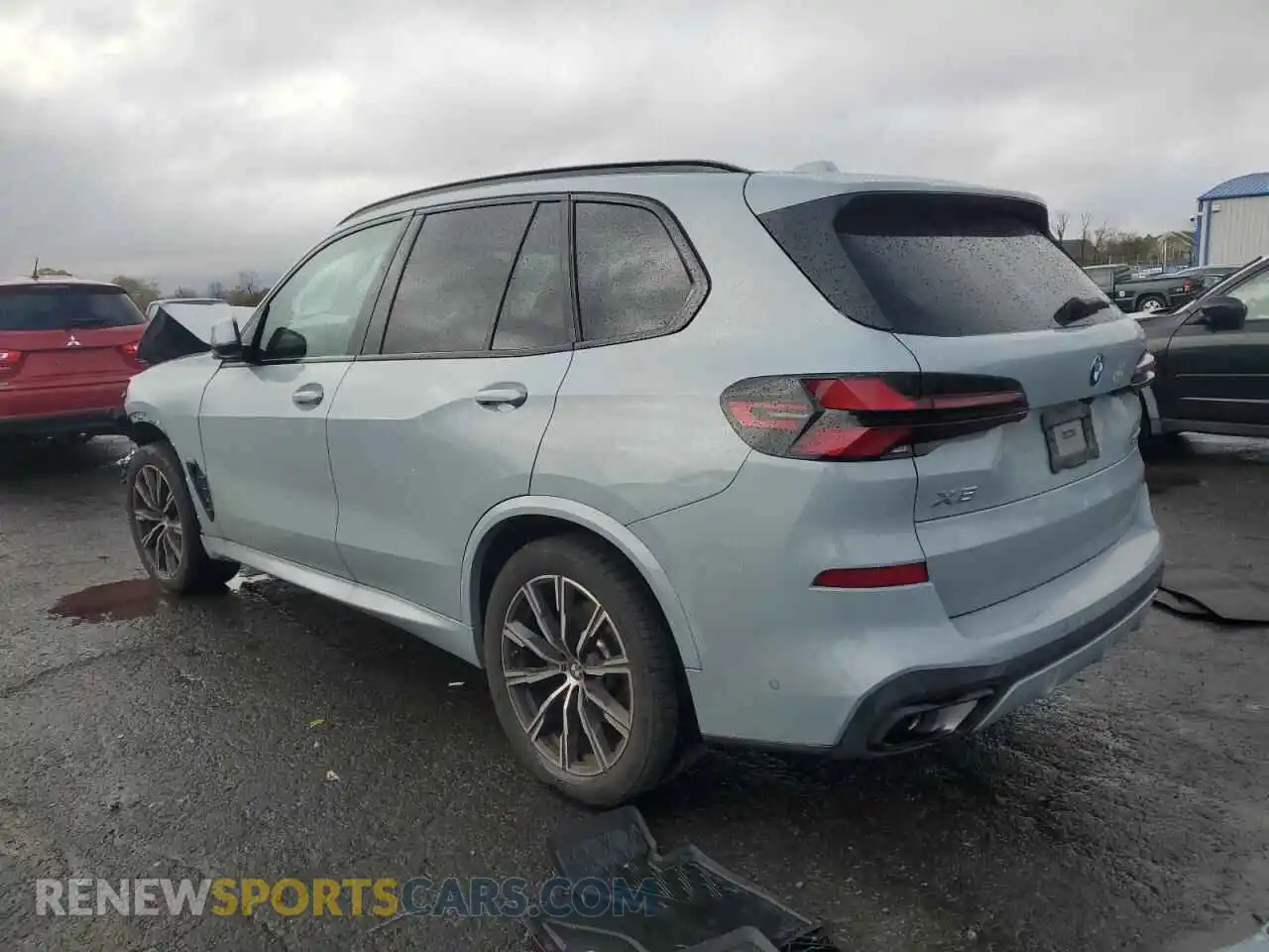 2 Photograph of a damaged car 5UX23EU02R9W08861 BMW X5 2024
