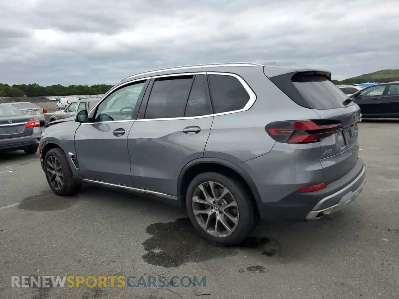 2 Photograph of a damaged car 5UX23EU03R9S30873 BMW X5 2024