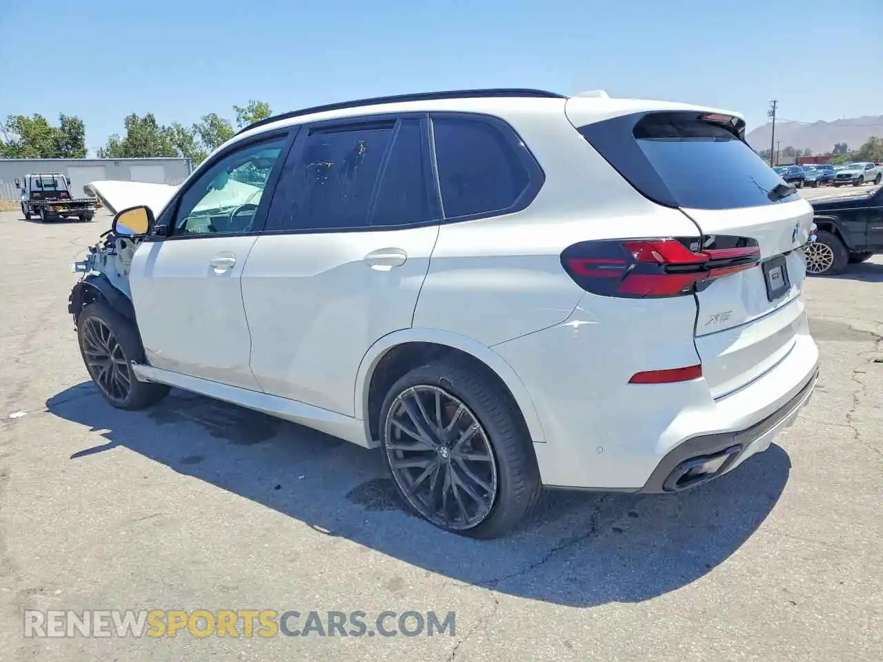 2 Photograph of a damaged car 5UX23EU03R9S86229 BMW X5 2024