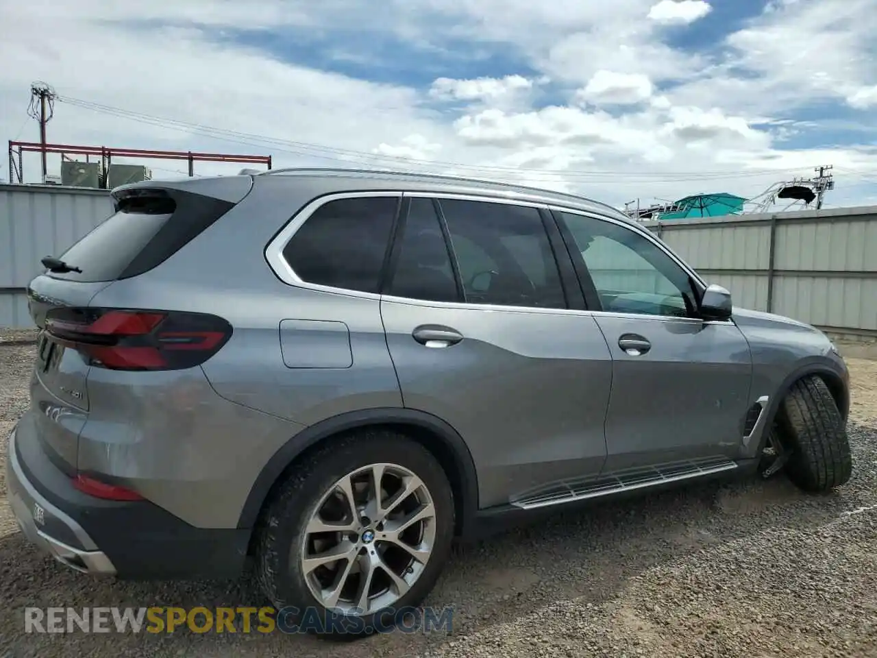 3 Photograph of a damaged car 5UX23EU03R9S99126 BMW X5 2024