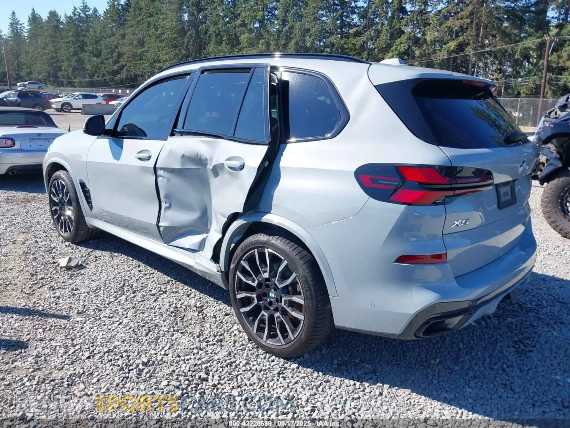 3 Photograph of a damaged car 5UX23EU03R9T68882 BMW X5 2024
