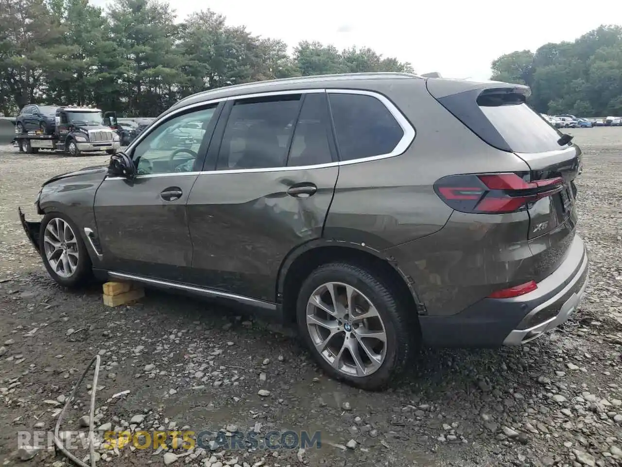 2 Photograph of a damaged car 5UX23EU03R9T73807 BMW X5 2024