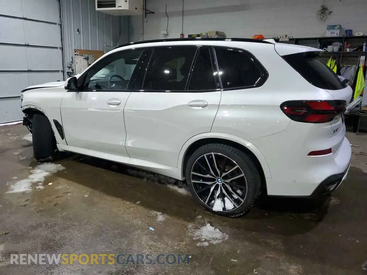 2 Photograph of a damaged car 5UX23EU03R9V09854 BMW X5 2024