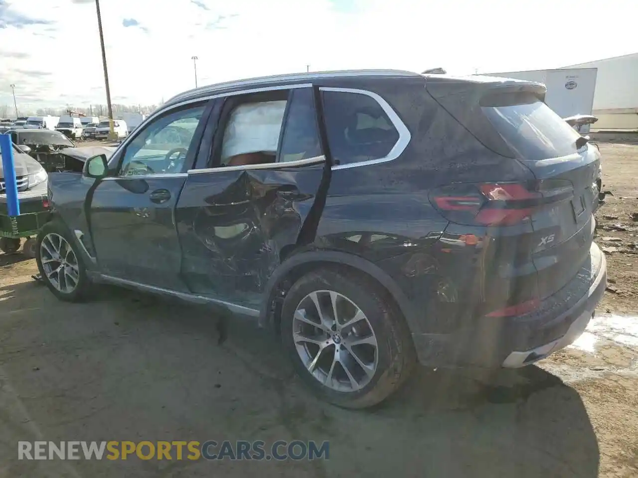 2 Photograph of a damaged car 5UX23EU03R9V13676 BMW X5 2024