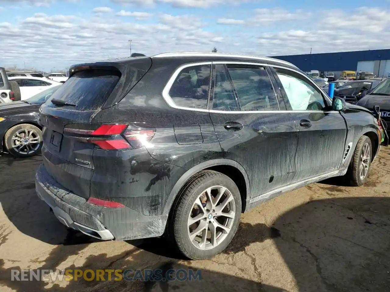 3 Photograph of a damaged car 5UX23EU03R9V13676 BMW X5 2024