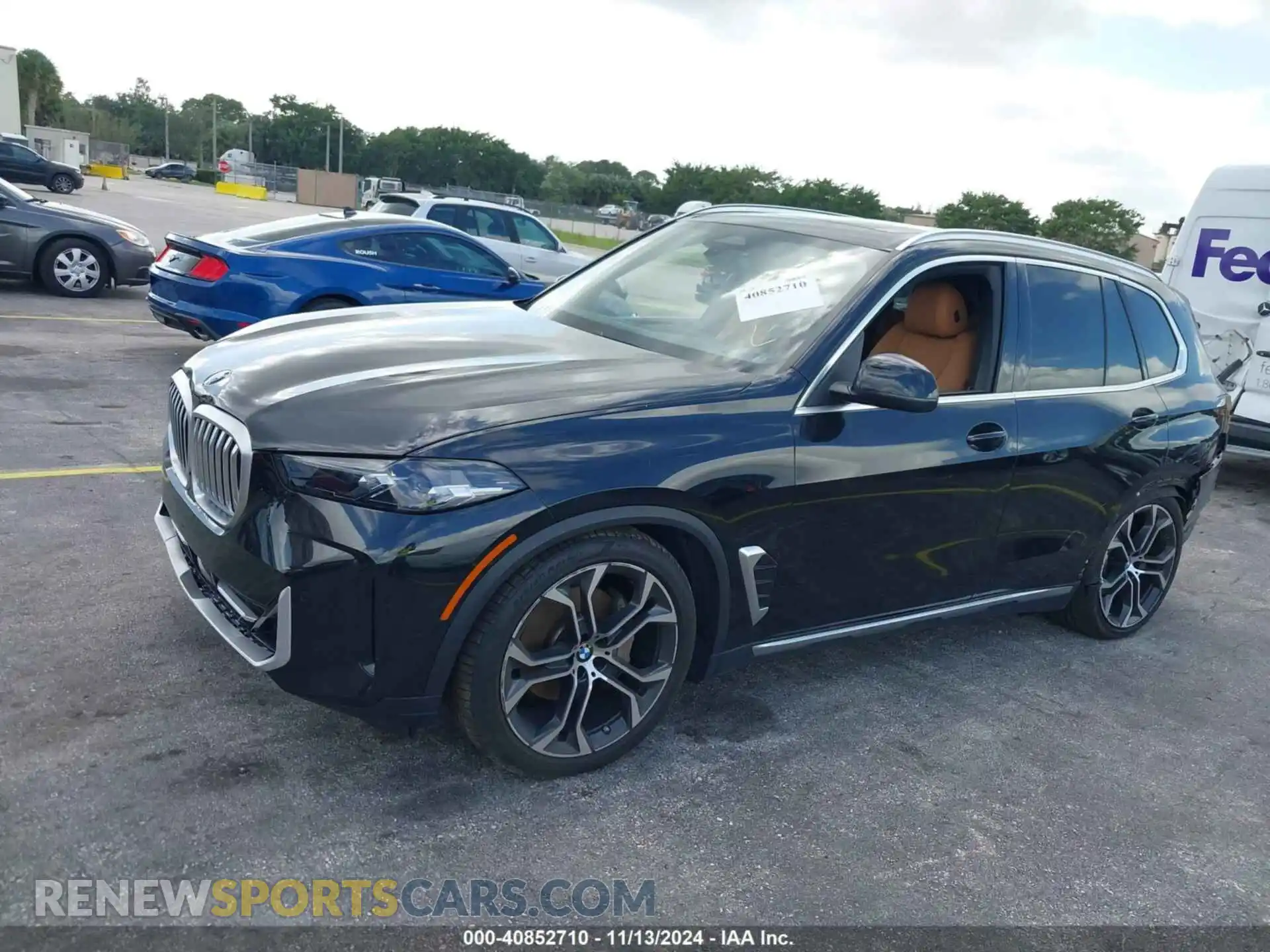 2 Photograph of a damaged car 5UX23EU04R9S89124 BMW X5 2024