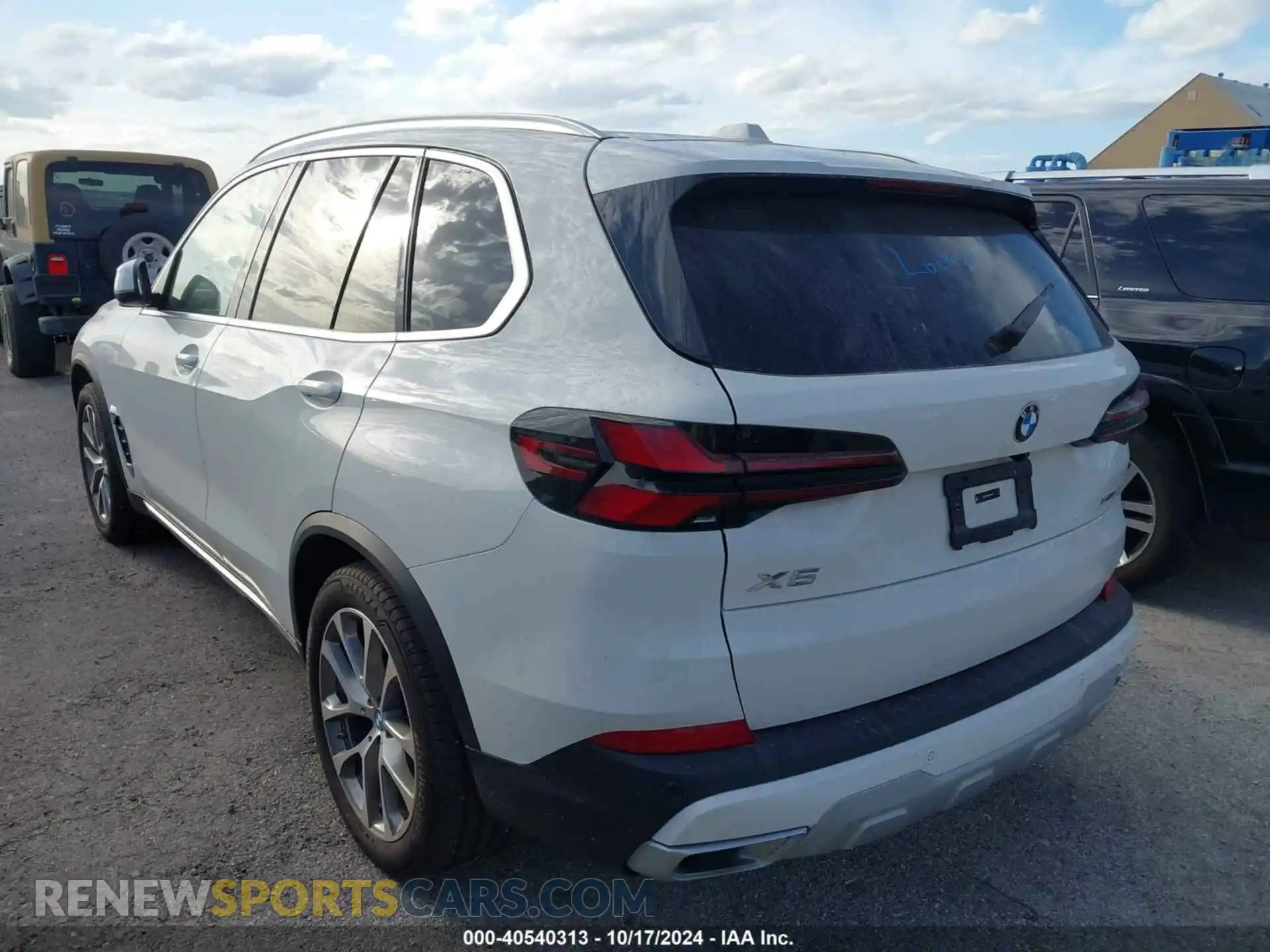 3 Photograph of a damaged car 5UX23EU04R9U85659 BMW X5 2024